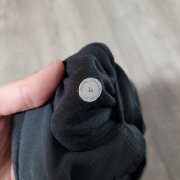 Lululemon Align Bike Shorts 6" size 4 Graphite Grey EUC - Picture 3 of 4